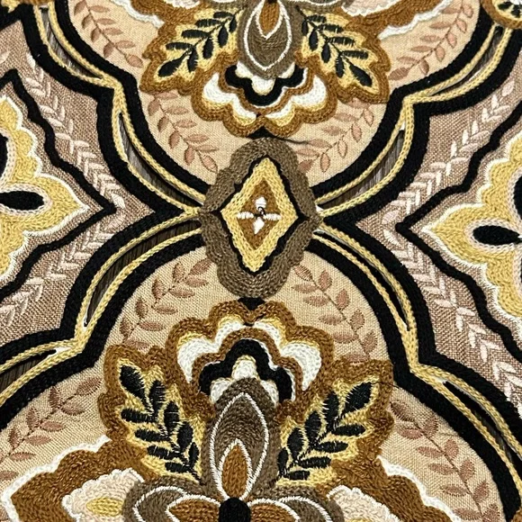 Keva Embroidered Elegant Brown Black Tan Floral Table Runner 36 by 14 Inches NWT - Picture 3 of 3